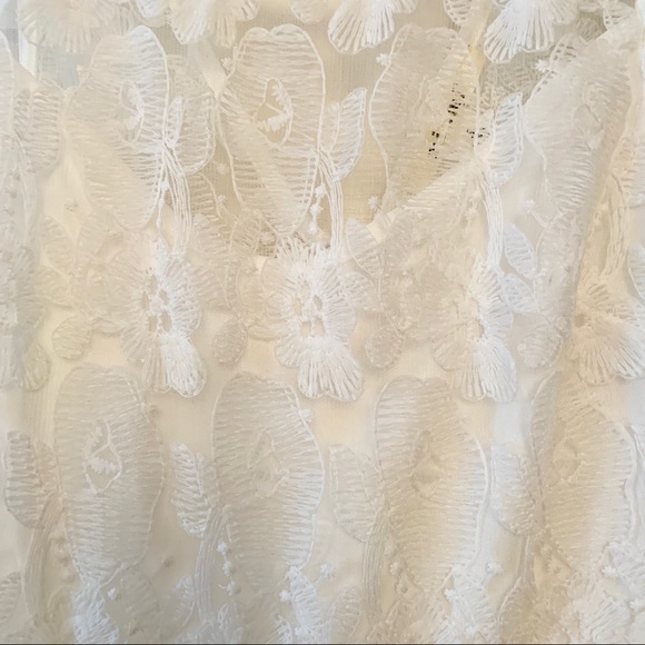 White dress - Picture 2 of 3